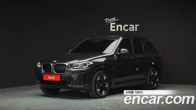 2022 BMW iX3