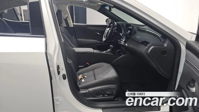 2025 Lexus ES300h 7세대