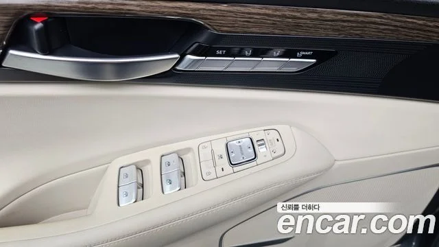 2019 Genesis G90