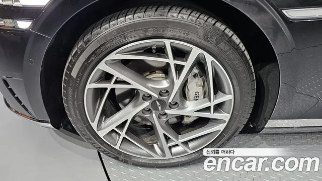 2022 Genesis G90 (RS4)