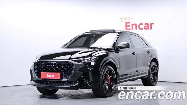 2025 Audi RSQ8 (4M)