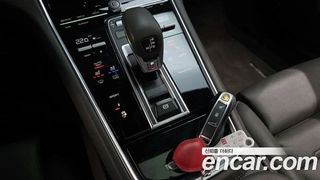 2018 Porsche 파나메라 (971)