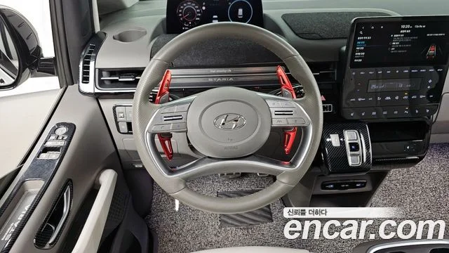 2022 Hyundai Staria