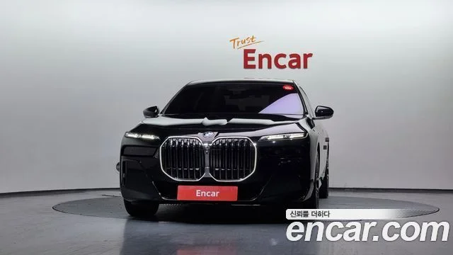 2025 BMW 7 Series (G70)