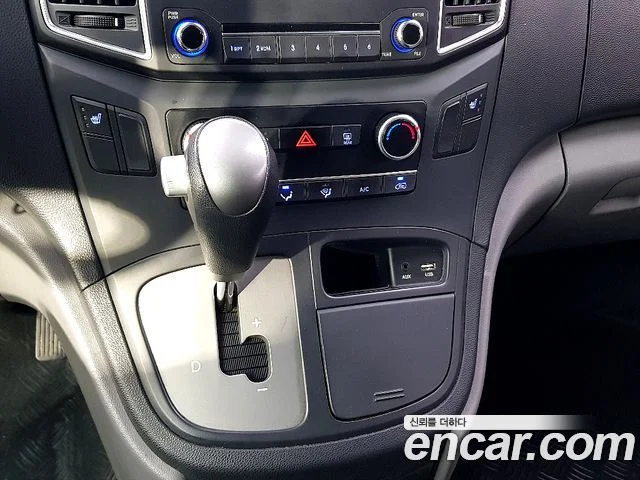 2018 Hyundai Grand Starex