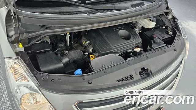 2016 Hyundai Grand Starex