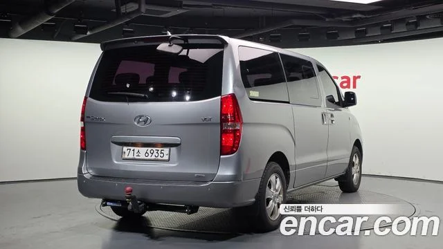 2013 Hyundai Grand Starex