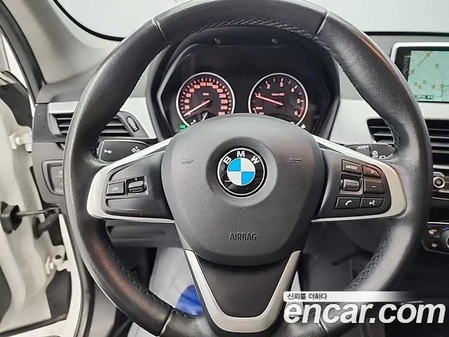 2016 BMW X1 (F48)