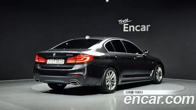 2019 BMW 5 Series (G30)