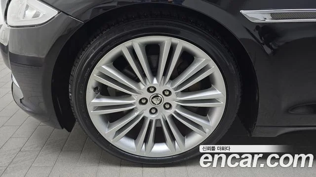 2011 Jaguar All New XJ