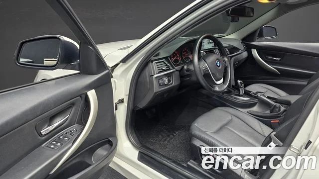 2014 BMW 3 Series (F30)
