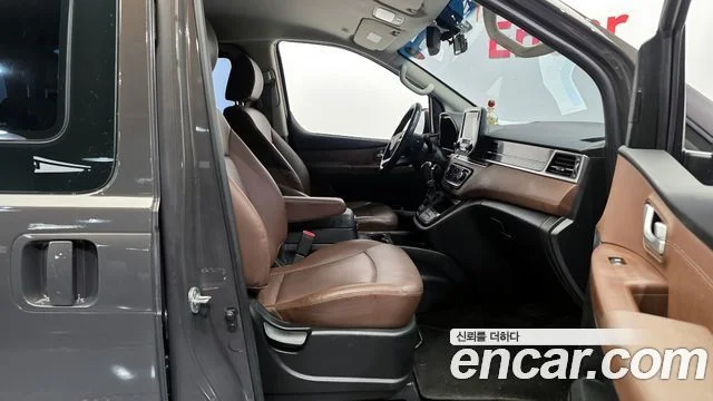 2020 Hyundai Grand Starex (New)