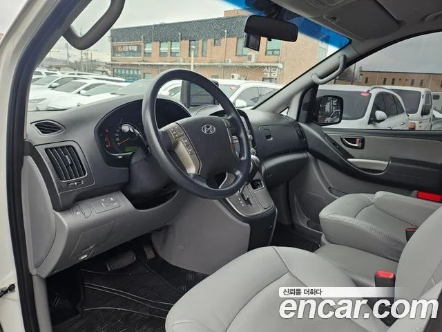 2015 Hyundai Grand Starex