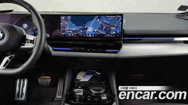 2024 BMW 5 Series (G60)