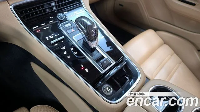 2018 Porsche 파나메라 (971)