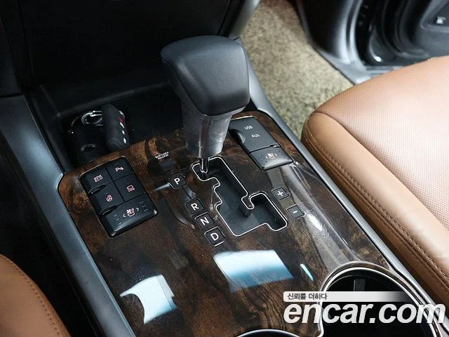 2017 Kia Mohave (New)