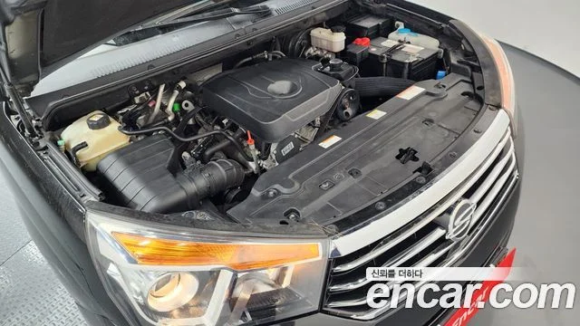 2017 KG Mobility 코란도 투리스모