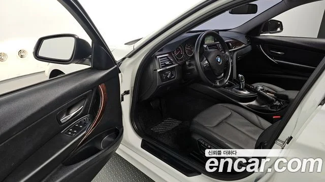 2014 BMW 3 Series (F30)