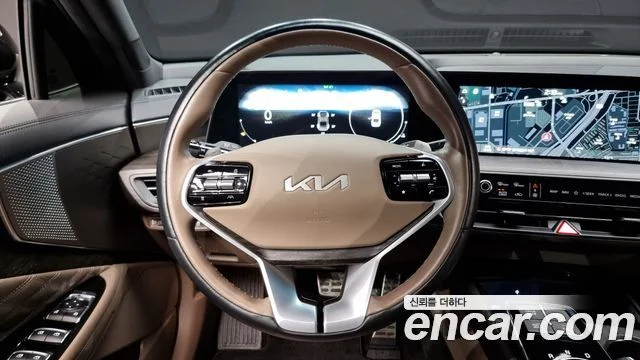 2021 Kia K8
