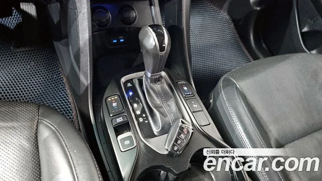 2015 Hyundai Santa Fe (DM)