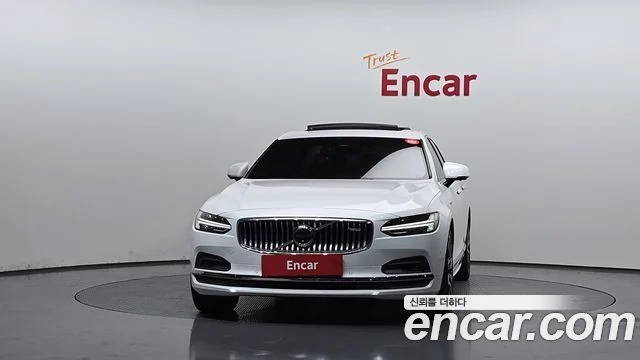 2023 Volvo S90
