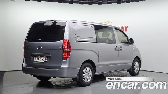 2017 Hyundai Grand Starex