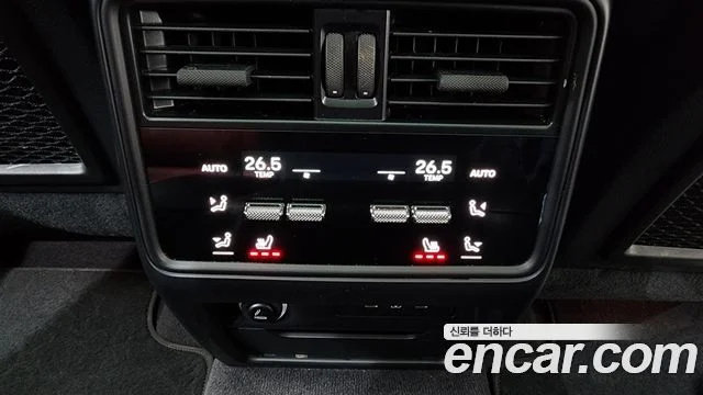 2024 Porsche 카이엔 (PO536)