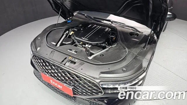 2022 Genesis G90 (RS4)