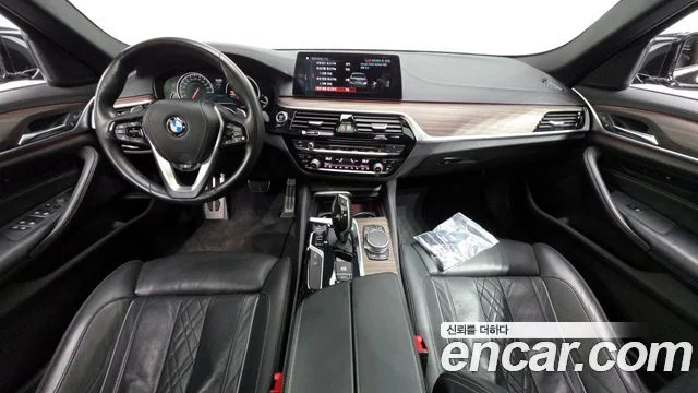 2017 BMW 5 Series (G30)