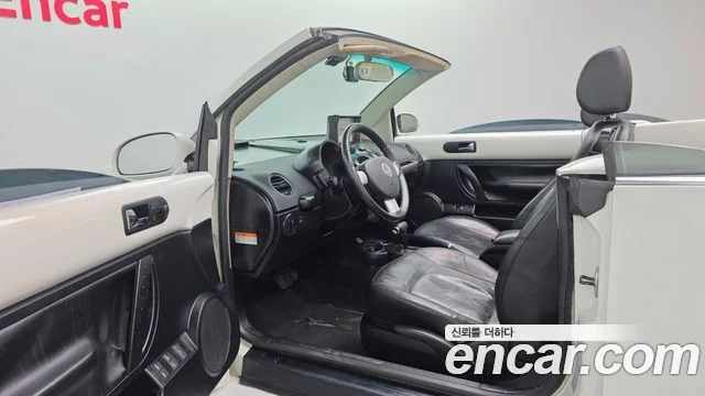 2011 Volkswagen New Beetle