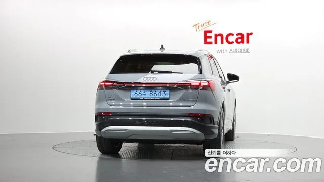 2025 Audi Q4 e-트론 (F4)