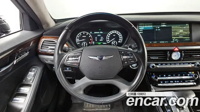 2016 Genesis EQ900