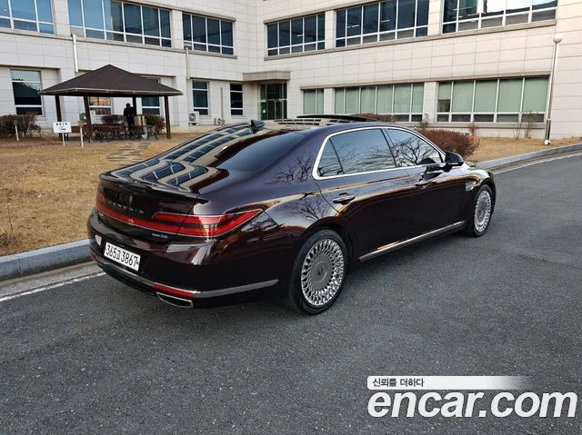 2019 Genesis G90