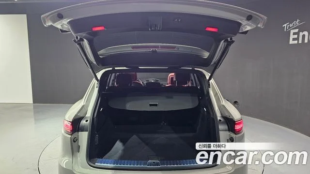 2023 Porsche 카이엔 (PO536)