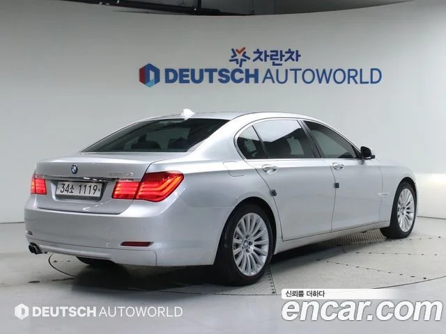 2011 BMW 7 Series (F01)