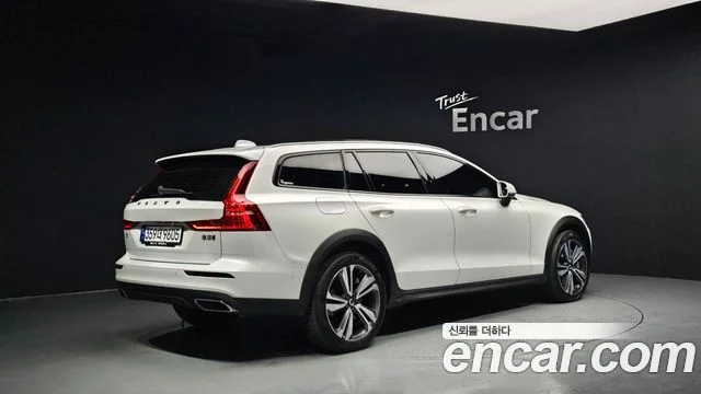 2021 Volvo V60 크로스컨트리 2세대