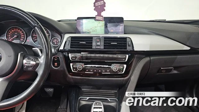 2017 BMW 3 Series (F30)