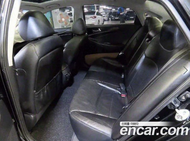 2010 Hyundai YF 쏘나타