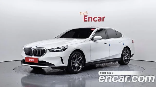 2023 BMW 5 Series (G60)