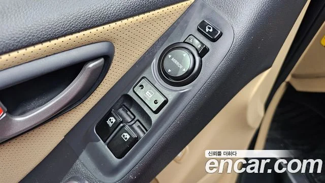 2017 Hyundai Grand Starex