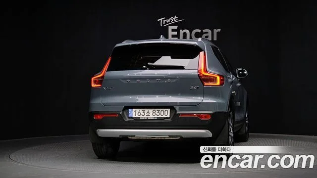 2022 Volvo XC40