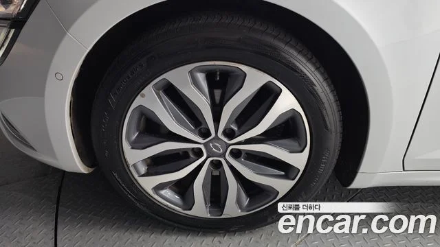 2016 Renault Korea SM6