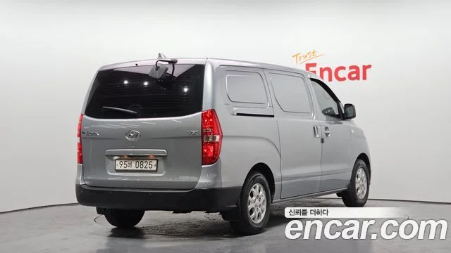 2020 Hyundai Grand Starex (New)