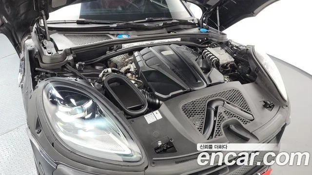 2022 Porsche 마칸