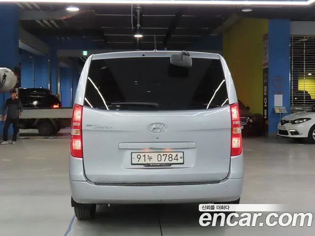 2017 Hyundai Grand Starex