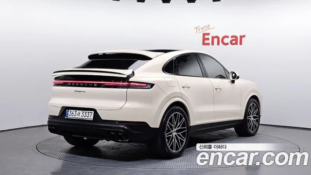 2024 Porsche 카이엔 (PO536)
