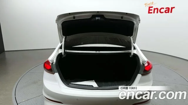 2018 Hyundai 아반떼 AD