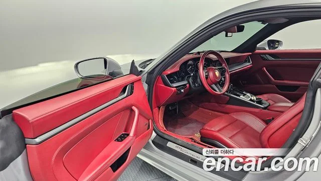 2020 Porsche 911 (992)