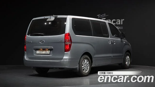 2017 Hyundai Grand Starex