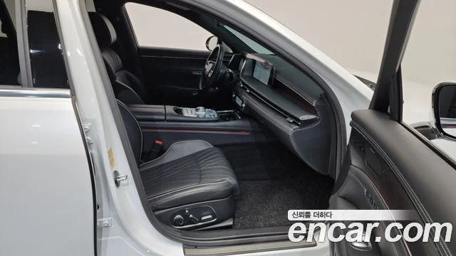 2023 Genesis G90 (RS4)